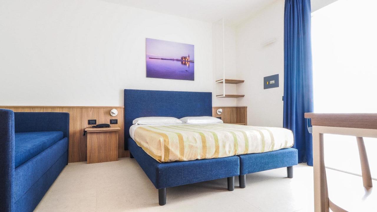 Hotel Angelo Caorle Bagian luar foto