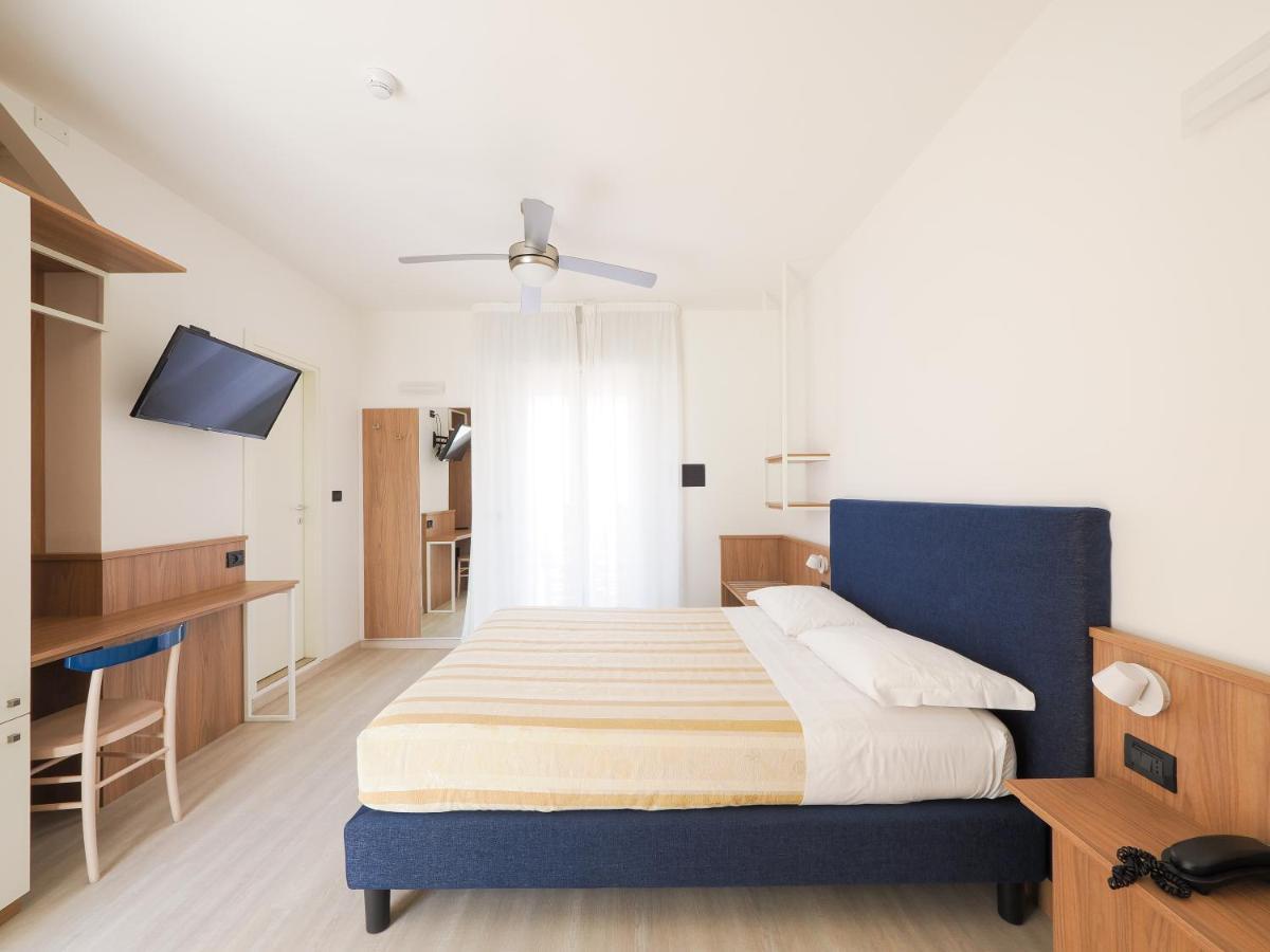 Hotel Angelo Caorle Bagian luar foto