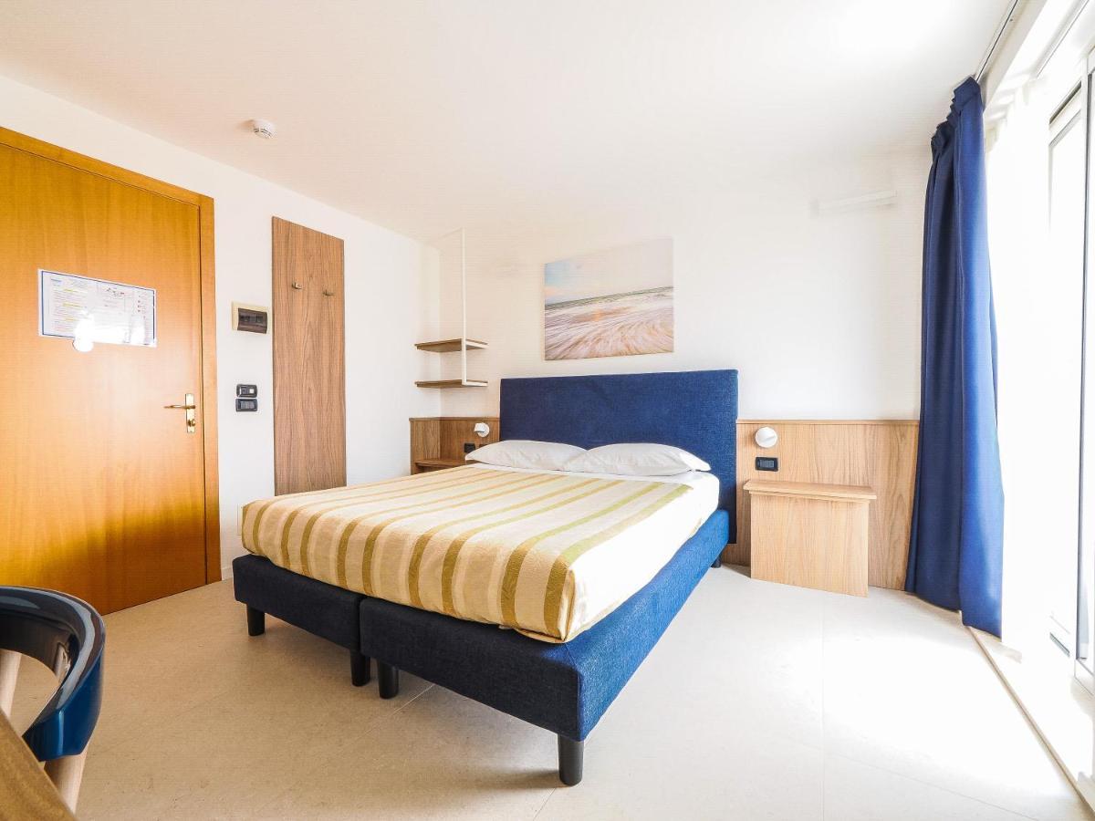 Hotel Angelo Caorle Bagian luar foto