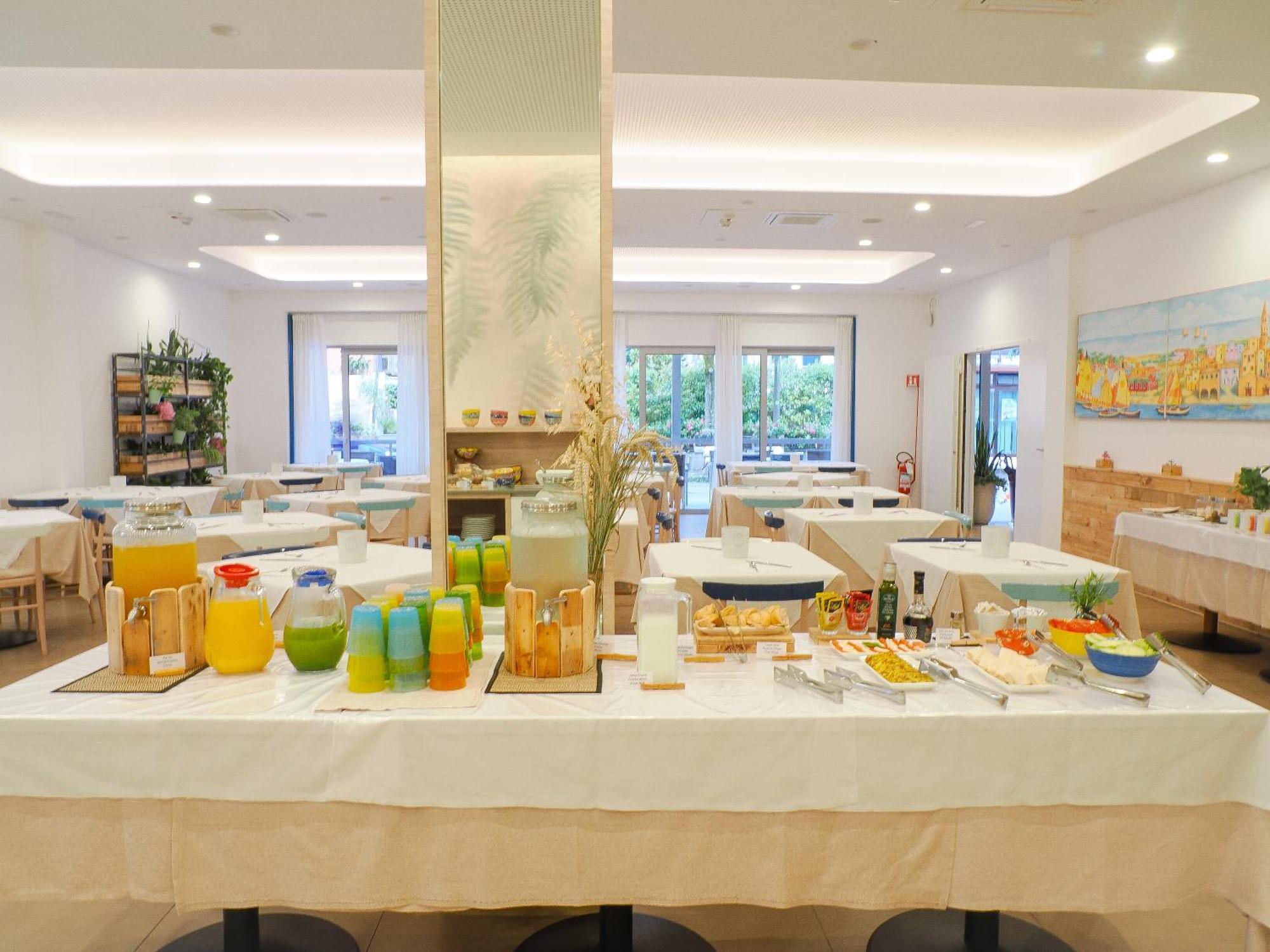 Hotel Angelo Caorle Bagian luar foto