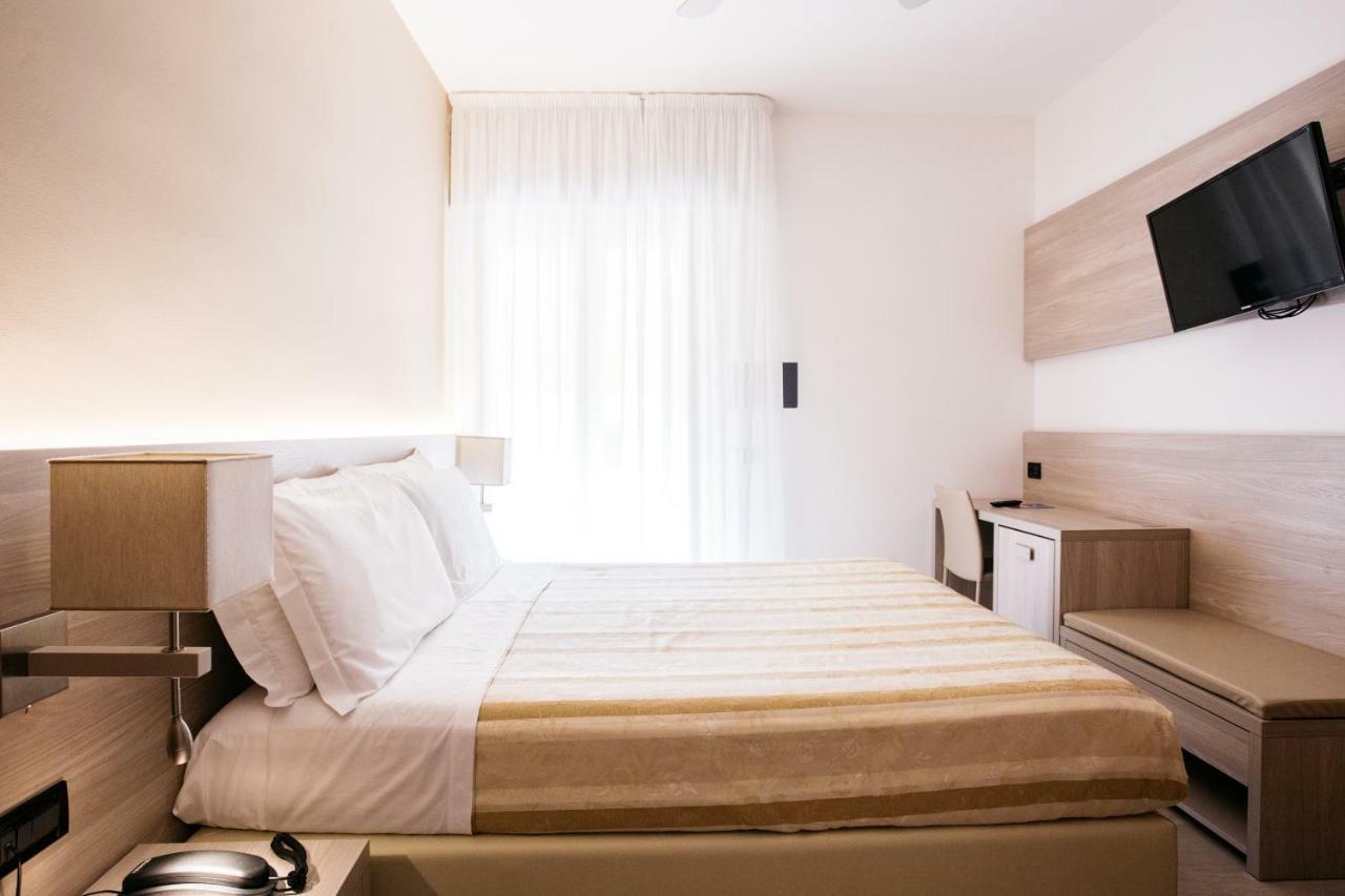 Hotel Angelo Caorle Bagian luar foto