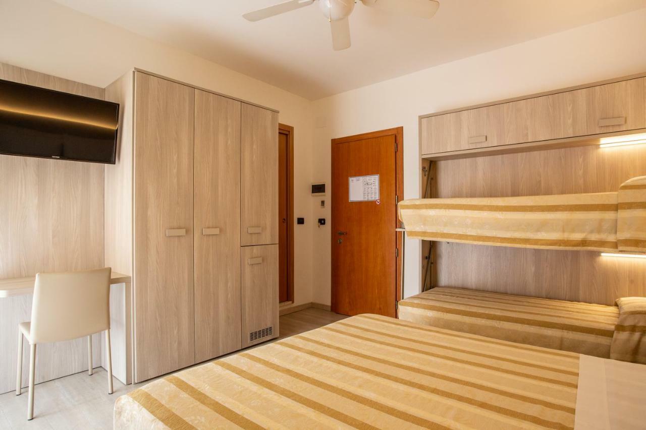 Hotel Angelo Caorle Bagian luar foto