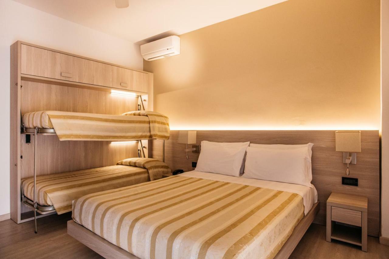 Hotel Angelo Caorle Bagian luar foto